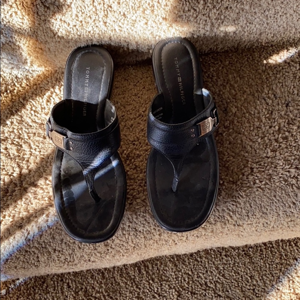 Women black Tommy Hilfiger sandals